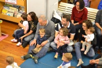 Familias asistentes á Festa final dos Bebencontros da Biblioteca Infantil